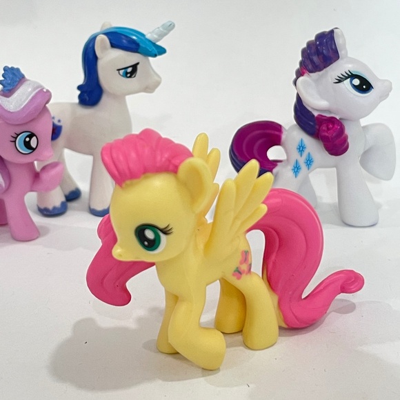 4 Preloved My Little Pony Figures - Picture 1 of 8